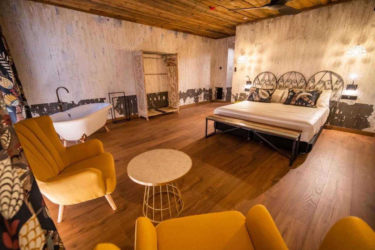 Hotel Somnifabrik Valderrobres Esterno foto