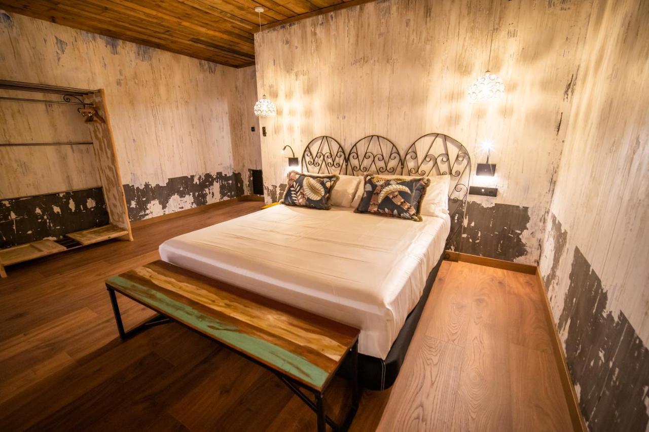 Hotel Somnifabrik Valderrobres Esterno foto